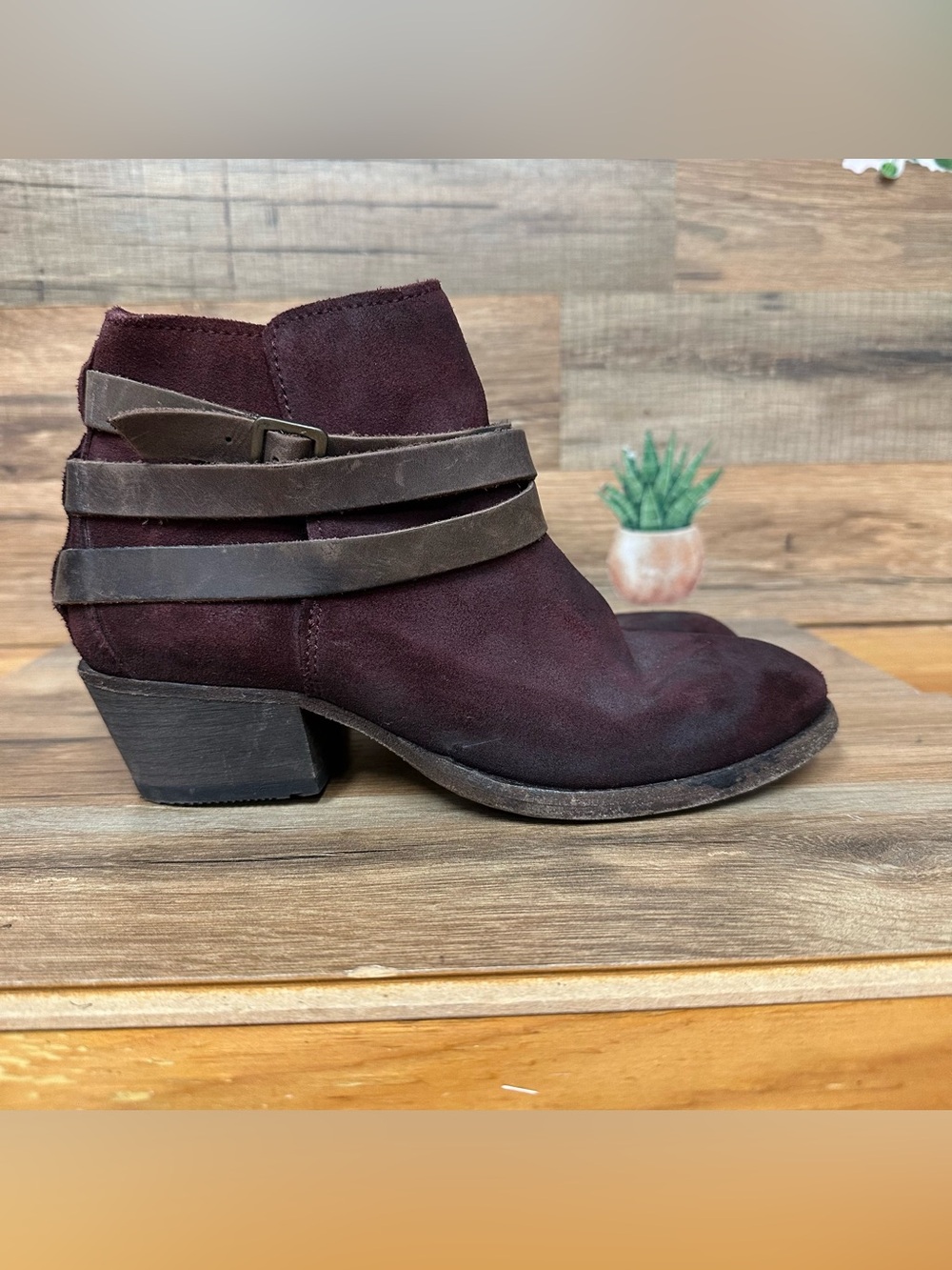 H by Hudson burgundy leather ankle boots women’s size 37 boho western